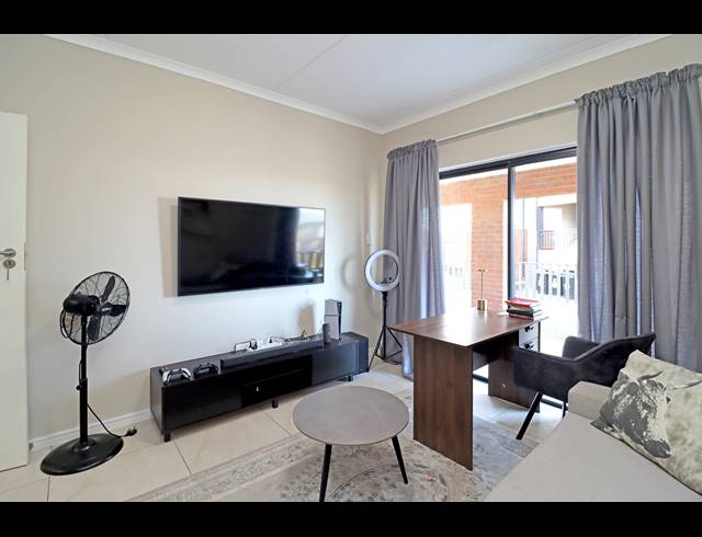 3 BEDROOM APARTMENT FOR SALE IN NOORDHANG